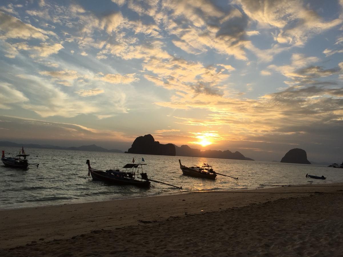 Koh Ngai Camping Restaurant @ Bar Eksteriør bilde